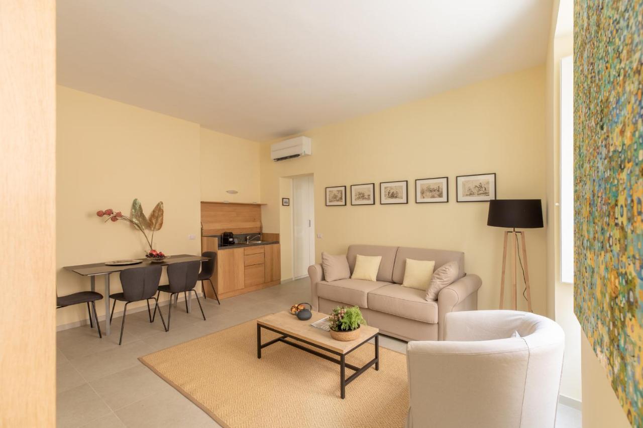 Iflat Lovely In Trevi Рим Екстериор снимка